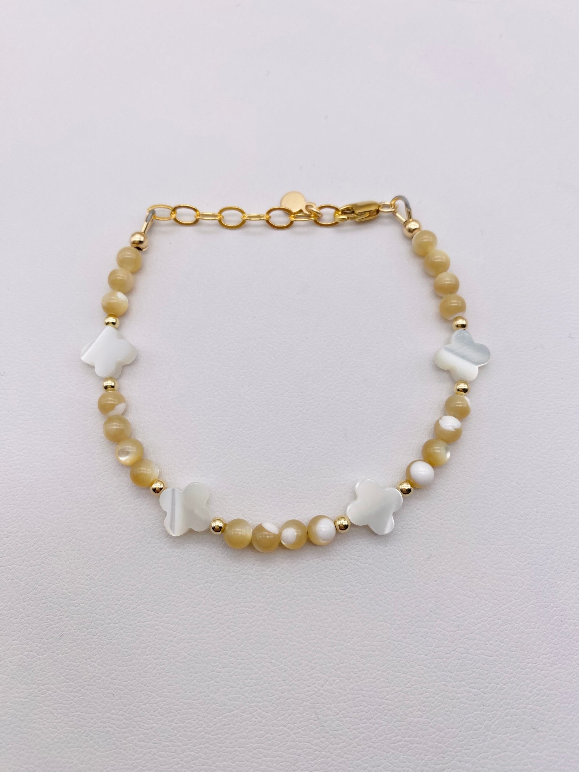 Four Leaf Clover Mother of Pearl Bracelet